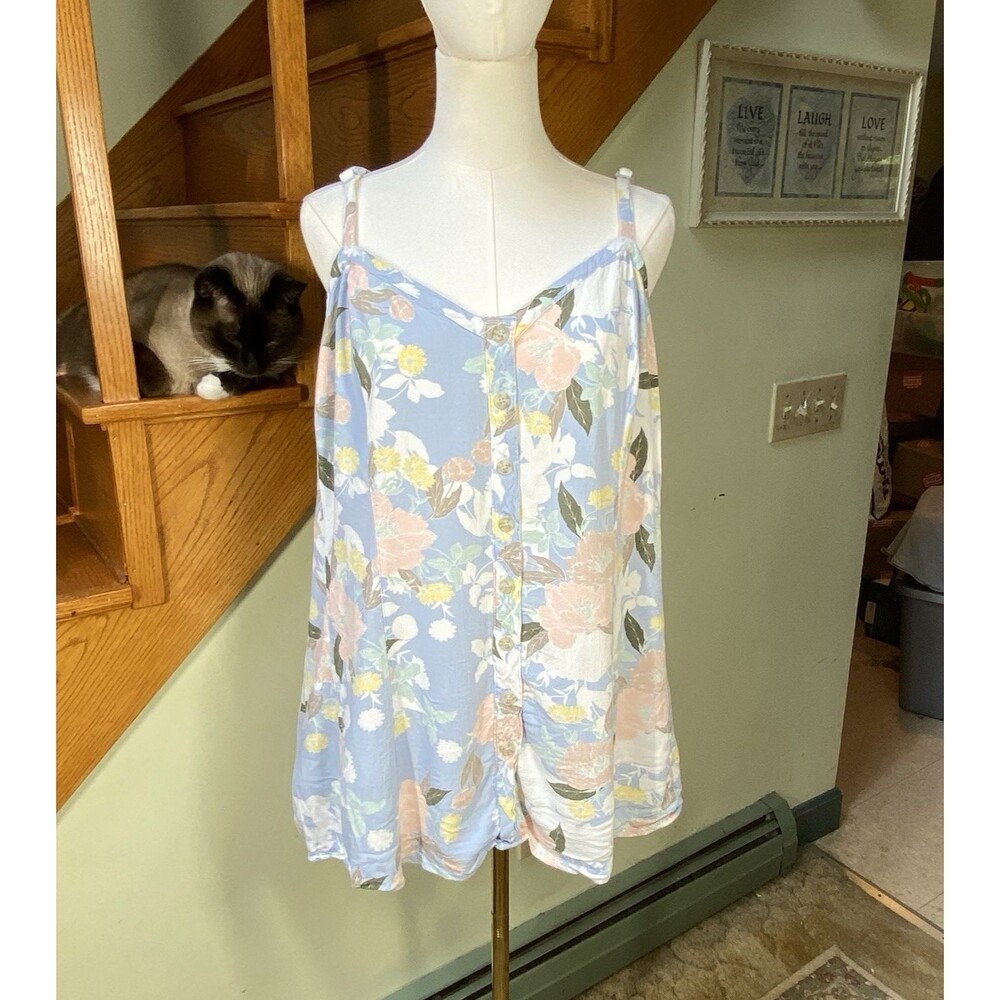 TORRID Blue Floral Size 4 Stretch Fit And Flare Cami Spaghetti Straps Blouse Top